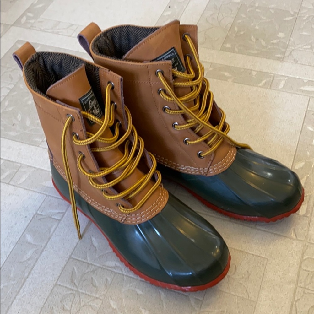 Duck boots